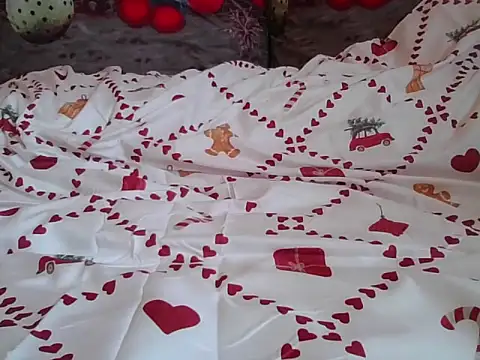 Snapshot of RealLittleRedRidingHood chatting on 11/23/25, 10:04 RealLittleRedRidingHood online show from 11/23/25, 10:04