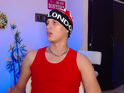 Snapshot of DavidNeill chatting on 12/27/24, 12:29 DavidNeill online show from 12/27/24, 12:29