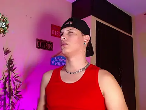 Snapshot of DavidNeill chatting on 12/27/24, 06:20 DavidNeill online show from 12/27/24, 06:20