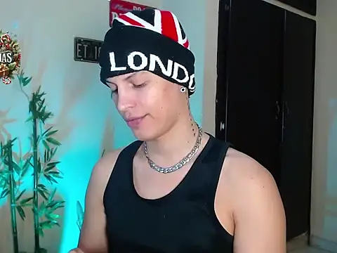 Snapshot of DavidNeill chatting on 12/28/24, 05:03 DavidNeill online show from 12/28/24, 05:03