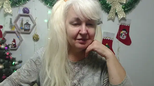 Snapshot of BlondyLeeBest chatting on 12/09/24, 07:29 BlondyLeeBest online show from 12/09/24, 07:29