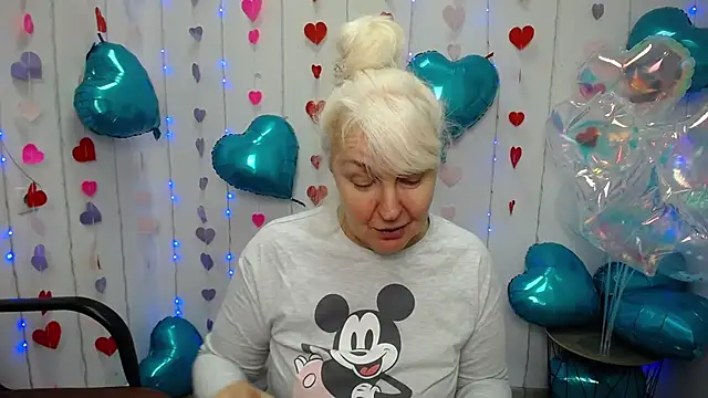 Snapshot of BlondyLeeBest chatting on 02/01/25, 07:34 BlondyLeeBest online show from 02/01/25, 07:34