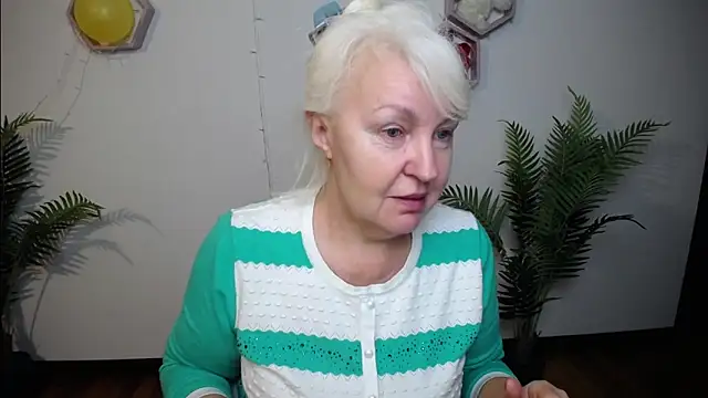 Snapshot of BlondyLeeBest chatting on 03/14/26, 07:52 BlondyLeeBest online show from 03/14/26, 07:52