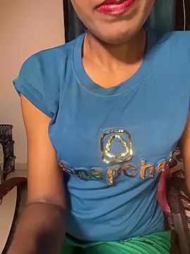 Snapshot of Indian-Squirt chatting on 05/17/26, 06:48 Indian-Squirt online show from 05/17/26, 06:48