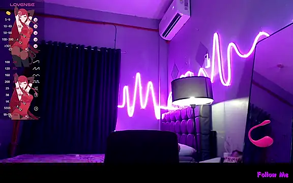 Snapshot of DivaMooree chatting on 10/05/25, 02:32 DivaMooree online show from 10/05/25, 02:32