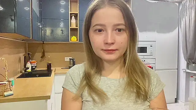 CharmingSarah online show from 09/16/25, 03:57