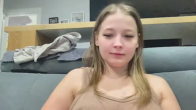 CharmingSarah online show from 10/25/25, 04:35