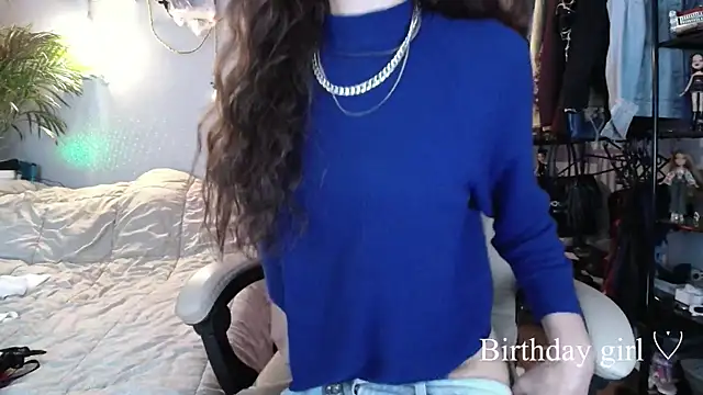 Snapshot of NicoleCortez chatting on 12/01/25, 10:37 NicoleCortez online show from 12/01/25, 10:37