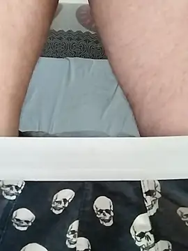 LoGaNfree88 online show from 11/01/25, 07:54