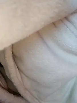 LoGaNfree88 online show from 11/18/25, 02:39