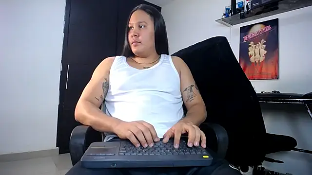 Snapshot of junaiker_roa chatting on 11/06/25, 12:11 junaiker roa online show from 11/06/25, 12:11