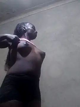 Snapshot of shape30 chatting on 12/03/25, 05:33 shape30 online show from 12/03/25, 05:33