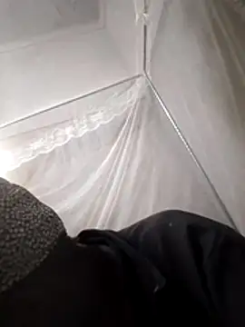 Snapshot of shape30 chatting on 03/05/26, 05:14 shape30 online show from 03/05/26, 05:14