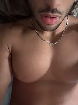 Snapshot of pimentfort77 chatting on 02/12/25, 08:49 pimentfort77 online show from 02/12/25, 08:49