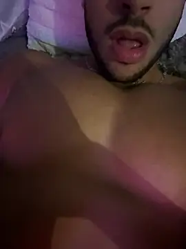 Snapshot of pimentfort77 chatting on 02/18/25, 10:58 pimentfort77 online show from 02/18/25, 10:58