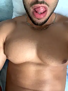 Snapshot of pimentfort77 chatting on 09/14/25, 10:47 pimentfort77 online show from 09/14/25, 10:47