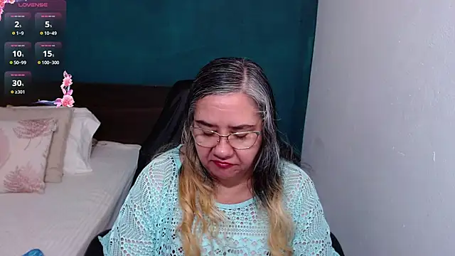 Snapshot of scaelettdubois chatting on 09/21/25, 09:05 scaelettdubois online show from 09/21/25, 09:05