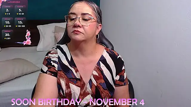 Snapshot of scaelettdubois chatting on 11/05/25, 01:49 scaelettdubois online show from 11/05/25, 01:49