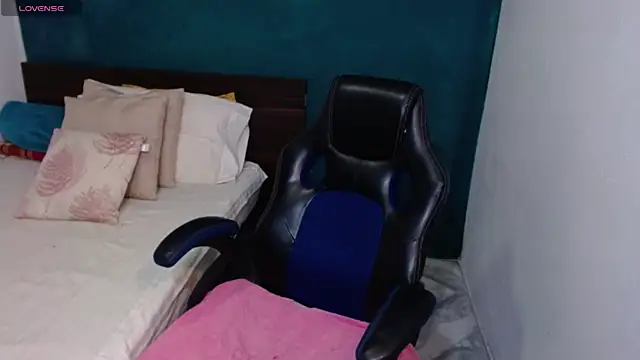 Snapshot of scaelettdubois chatting on 02/08/26, 10:35 scaelettdubois online show from 02/08/26, 10:35