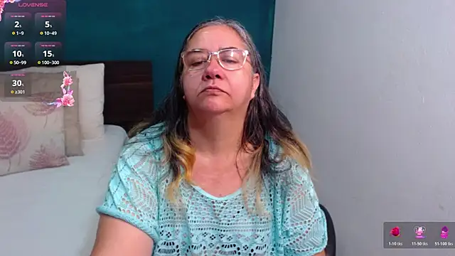 Snapshot of scaelettdubois chatting on 02/16/26, 12:45 scaelettdubois online show from 02/16/26, 12:45