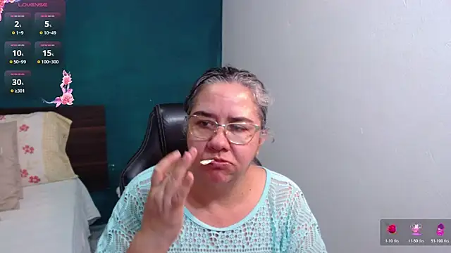 Snapshot of scaelettdubois chatting on 02/22/26, 09:24 scaelettdubois online show from 02/22/26, 09:24