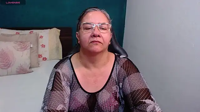 Snapshot of scaelettdubois chatting on 02/26/26, 01:48 scaelettdubois online show from 02/26/26, 01:48