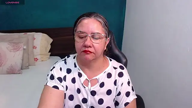 Snapshot of scaelettdubois chatting on 03/09/26, 12:47 scaelettdubois online show from 03/09/26, 12:47