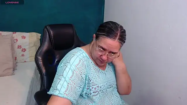 scaelettdubois online show from 05/07/26, 02:28