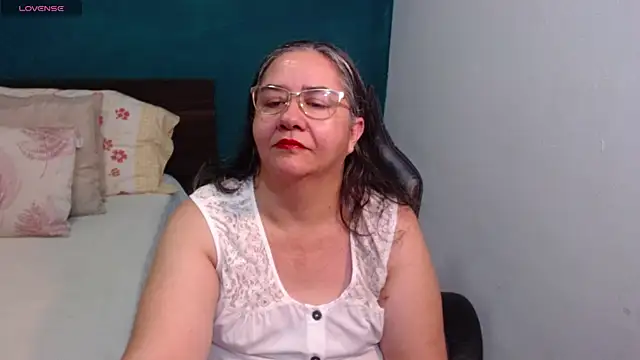 scaelettdubois online show from 05/12/26, 01:36