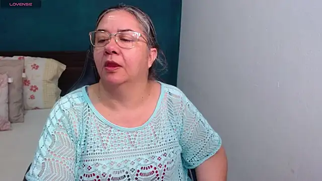Snapshot of scaelettdubois chatting on 05/22/26, 12:51 scaelettdubois online show from 05/22/26, 12:51