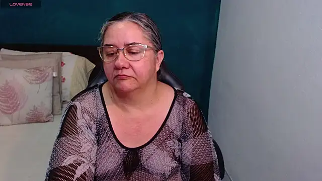 Snapshot of scaelettdubois chatting on 05/30/26, 02:52 scaelettdubois online show from 05/30/26, 02:52