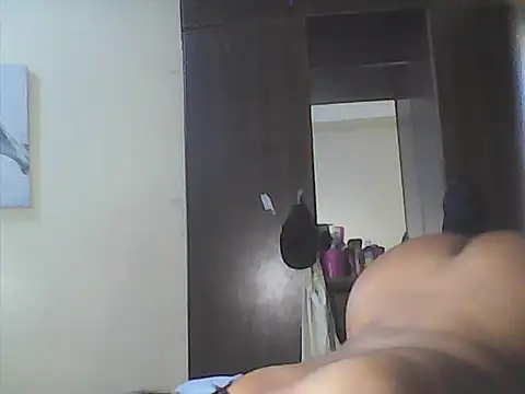 Snapshot of Naughty_Laurah chatting on 11/30/25, 11:25 Naughty Laurah online show from 11/30/25, 11:25