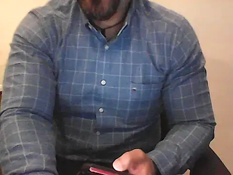 Snapshot of Kalel17073 chatting on 06/23/26, 06:17 Kalel17073 online show from 06/23/26, 06:17