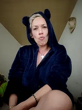 Snapshot of sexymarilyncolombia chatting on 02/16/25, 10:43 sexymarilyncolombia online show from 02/16/25, 10:43