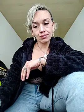 Snapshot of sexymarilyncolombia chatting on 03/13/25, 01:40 sexymarilyncolombia online show from 03/13/25, 01:40