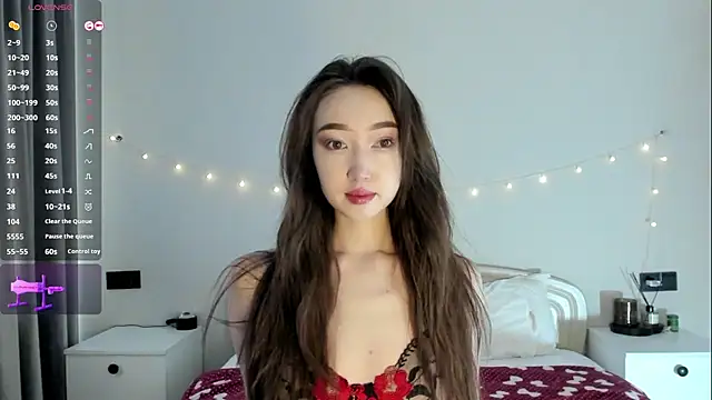  luna 022 online show from 10/24/25, 04:42