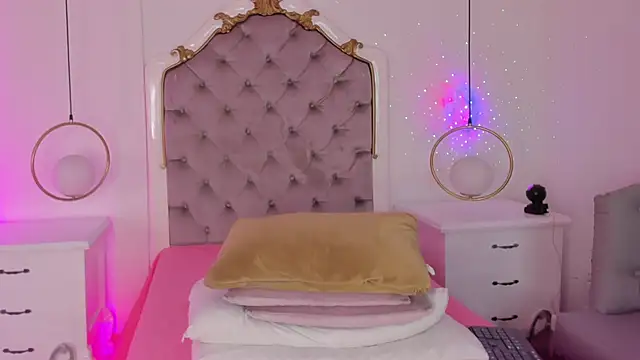 Meredit Lane online show from 11/11/25, 07:47