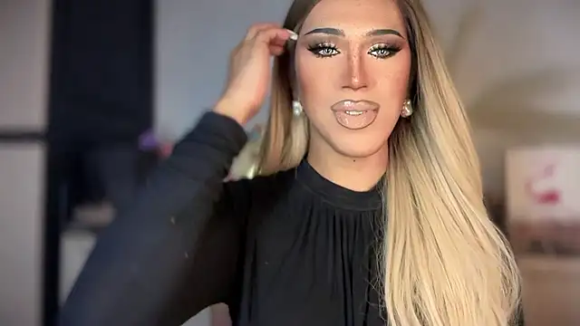 Ts glamxxxx online show from 01/12/26, 02:39