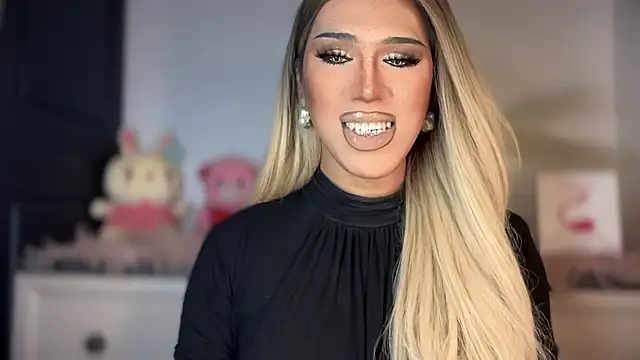 Ts glamxxxx online show from 01/13/26, 01:55