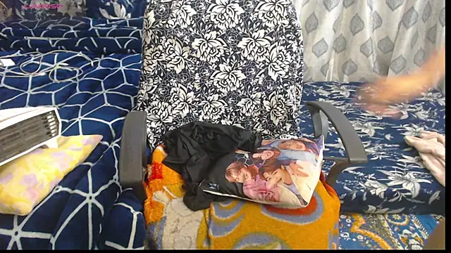 Snapshot of sexyrihana1 chatting on 12/18/24, 09:14 sexyrihana1 online show from 12/18/24, 09:14