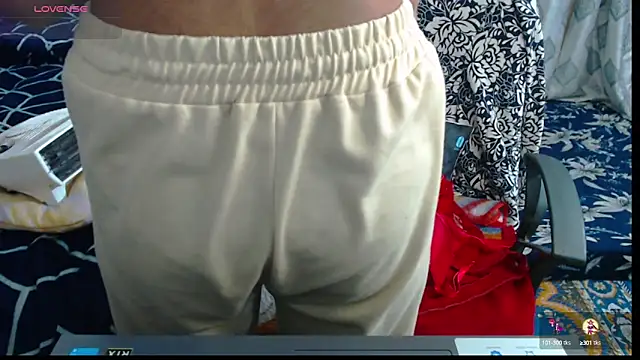 Snapshot of sexyrihana1 chatting on 12/26/24, 08:07 sexyrihana1 online show from 12/26/24, 08:07