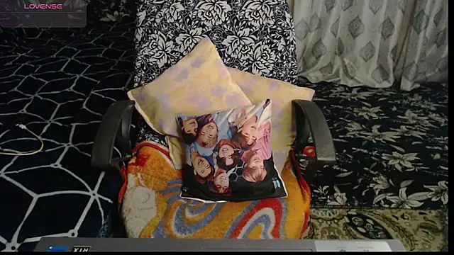 Snapshot of sexyrihana1 chatting on 03/06/25, 07:57 sexyrihana1 online show from 03/06/25, 07:57