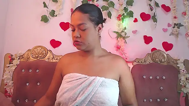 Snapshot of slutty_hotwife chatting on 03/19/25, 08:12 slutty hotwife online show from 03/19/25, 08:12