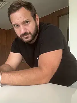 Snapshot of JonJ0 chatting on 09/17/25, 09:27 JonJ0 online show from 09/17/25, 09:27