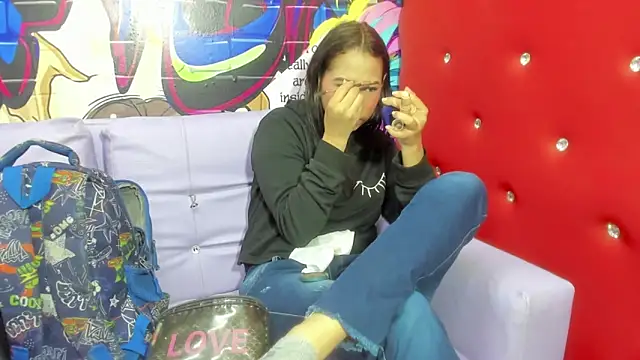 miacam-hot online show from 10/20/25, 12:16