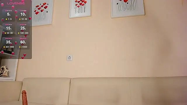 Snapshot of rosa_mariposa_ chatting on 12/10/24, 02:06 rosa mariposa online show from 12/10/24, 02:06