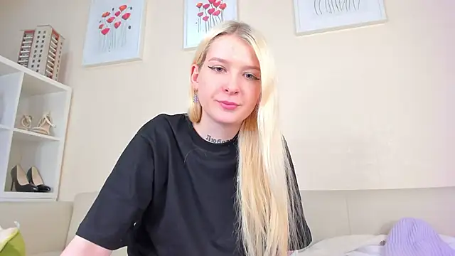 Snapshot of rosa_mariposa_ chatting on 02/03/25, 10:58 rosa mariposa online show from 02/03/25, 10:58