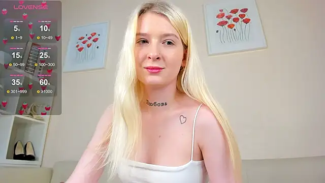 Snapshot of rosa_mariposa_ chatting on 03/06/25, 09:31 rosa mariposa online show from 03/06/25, 09:31