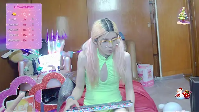 Skinygirl online show from 03/22/25, 12:49