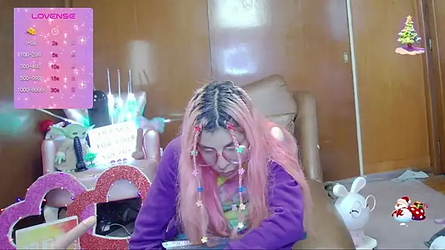 Skinygirl online show from 10/10/25, 01:37